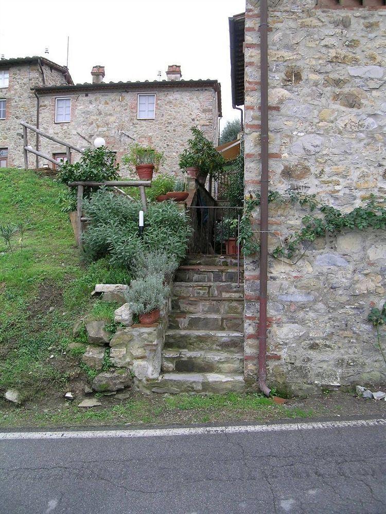 Suite Accommodation Mastiano Exterior photo