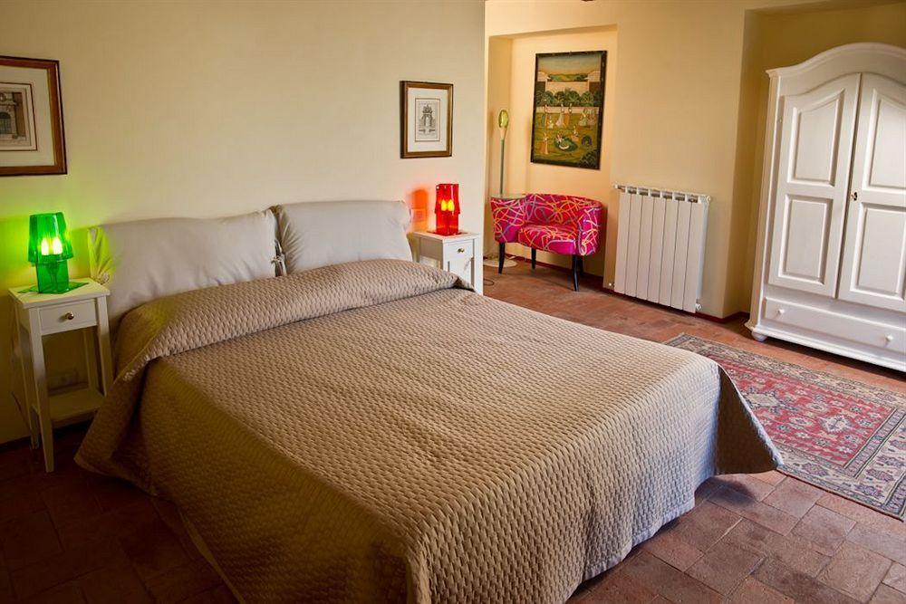 Suite Accommodation Mastiano Exterior photo