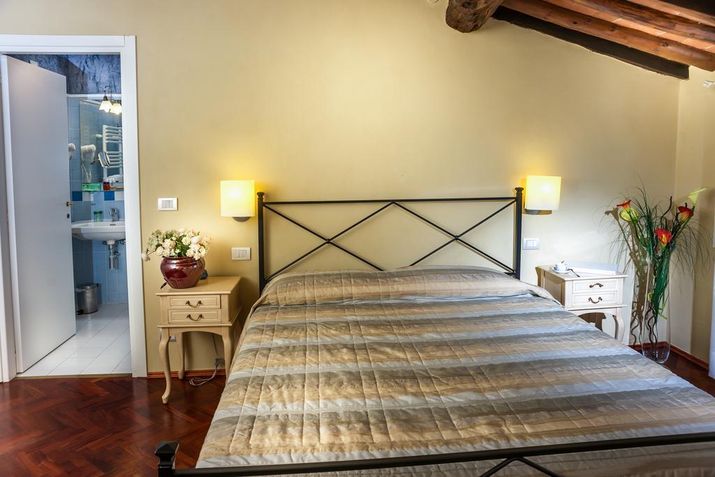 Suite Accommodation Mastiano Exterior photo