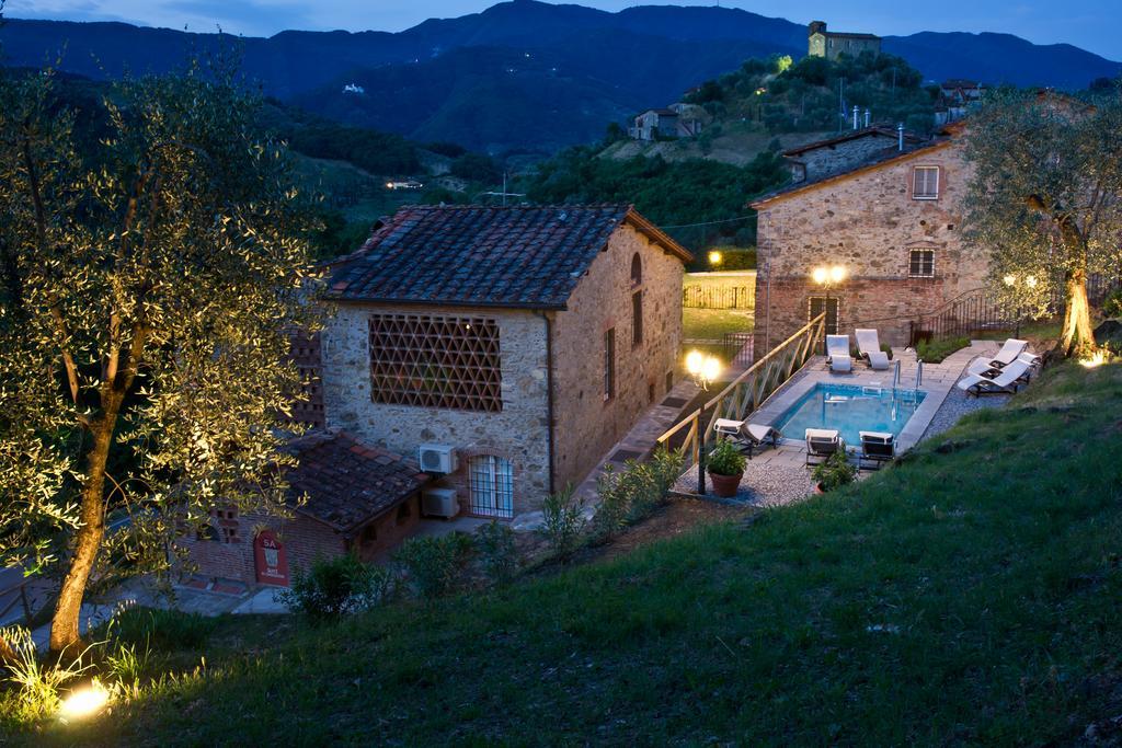 Suite Accommodation Mastiano Exterior photo