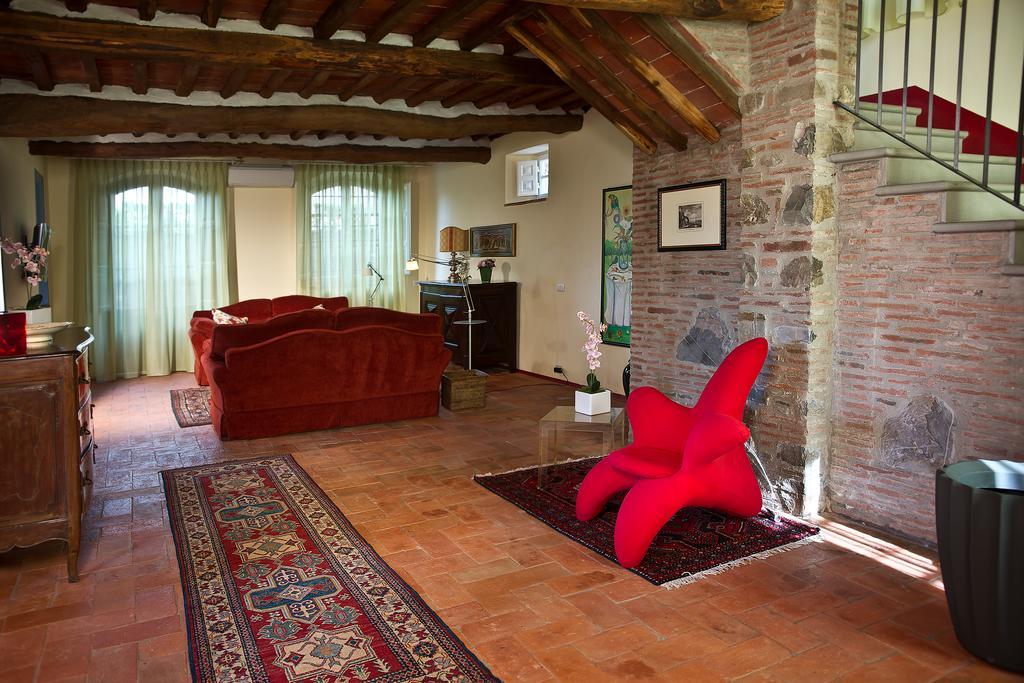 Suite Accommodation Mastiano Exterior photo